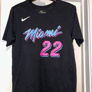 Men’s Miami heat vice city butler tee small